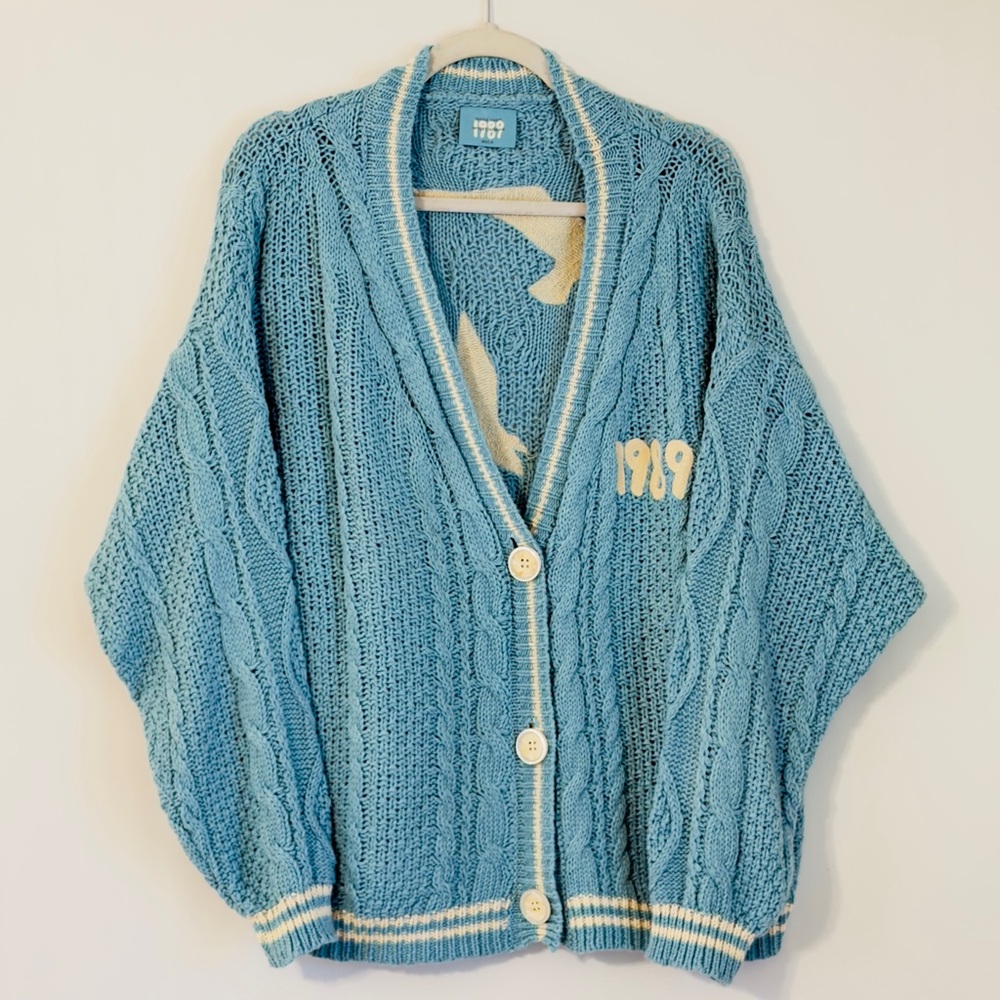 Taylor Swift Cardigan 1989 AUTHENTIC Taylor’s Version Sweater Cardigan Blue Rare